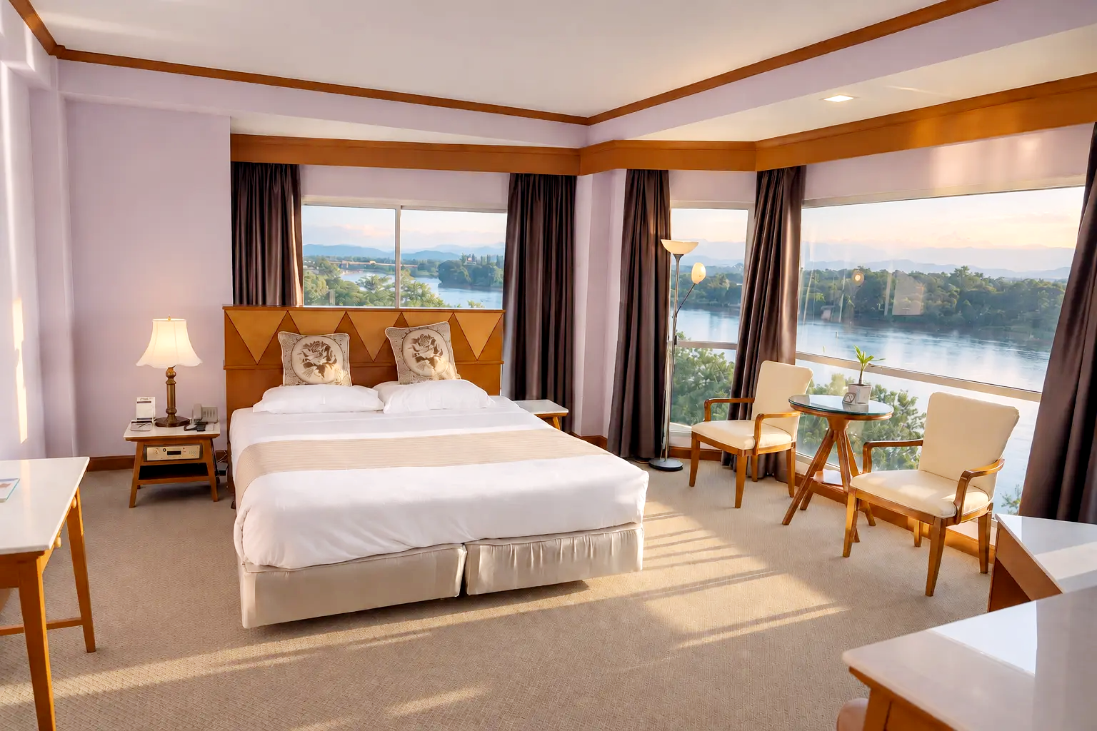 A corner suite room with 180 degrees wide riverview